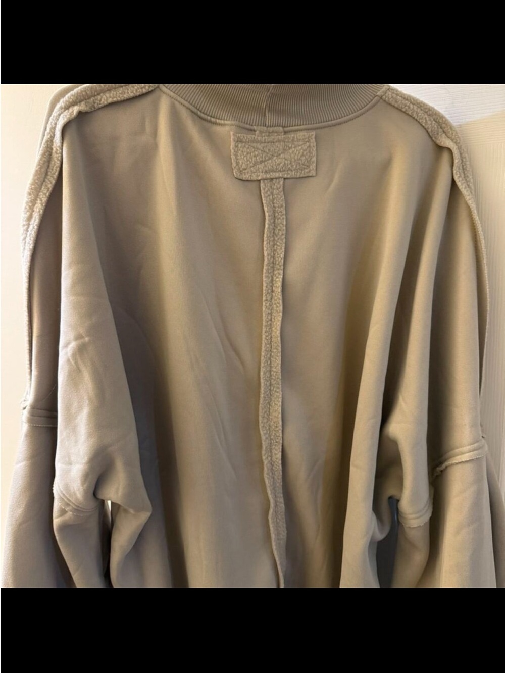 🥥 PLUS Oversized Bell-Sleeve Turtleneck 🥥 - Picture 6 of 6